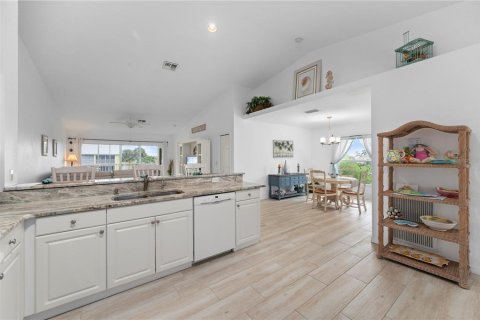Condo in Punta Gorda, Florida, 3 bedrooms  № 1909924 - photo 6