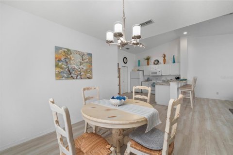 Condo in Punta Gorda, Florida, 3 bedrooms  № 1909924 - photo 13