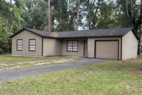 House in Ocala, Florida 3 bedrooms, 98.66 sq.m. № 2199536