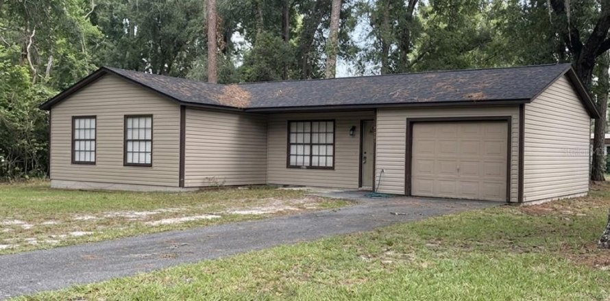 House in Ocala, Florida 3 bedrooms, 98.66 sq.m. № 2199536