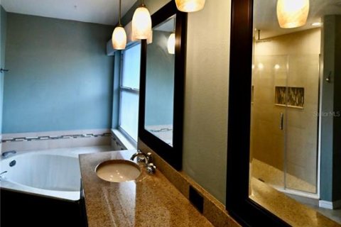 Casa en venta en Sarasota, Florida, 3 dormitorios, 139.26 m2 № 2204112 - foto 24