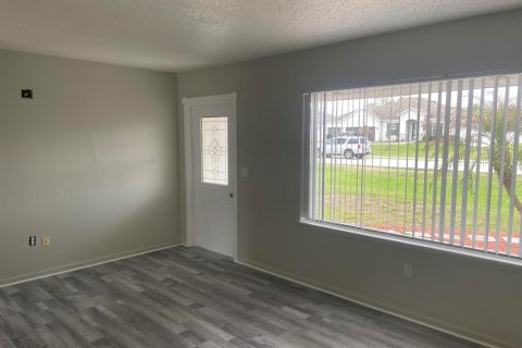 Villa ou maison à vendre à Palm Bay, Floride: 4 chambres, 119.29 m2 № 2252745 - photo 6
