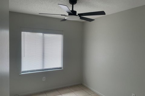 Villa ou maison à vendre à Palm Bay, Floride: 4 chambres, 119.29 m2 № 2252745 - photo 7