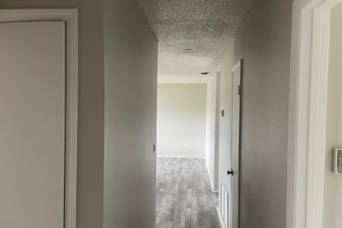 Villa ou maison à vendre à Palm Bay, Floride: 4 chambres, 119.29 m2 № 2252745 - photo 11