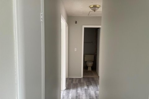 Villa ou maison à vendre à Palm Bay, Floride: 4 chambres, 119.29 m2 № 2252745 - photo 12
