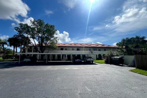 Condo in Sarasota, Florida, 2 bedrooms  № 2347777