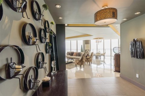 Купить кондоминиум в Бэл-Харбор, Флорида 3 спальни, 252.79м2, № 2039203 - фото 5