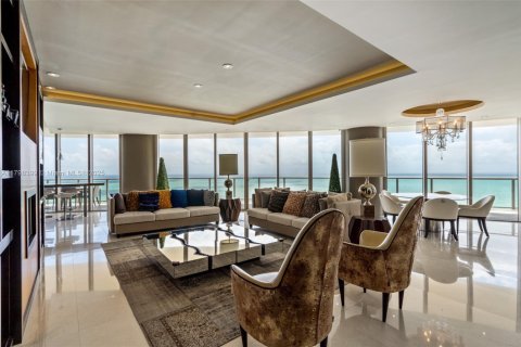 Condo à Bal Harbour, Floride, 3 chambres  № 2039203
