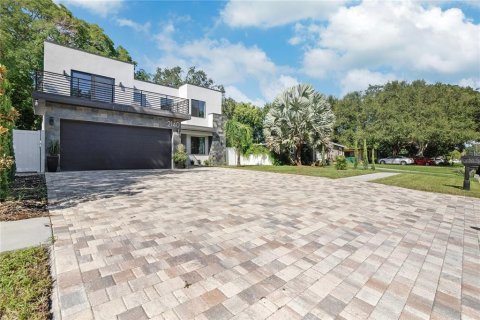House in Clearwater, Florida 4 bedrooms, 233.93 sq.m. № 2105273 - photo 2