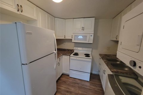 Apartment in Ocala, Florida 2 bedrooms, 74.32 sq.m. № 2284345 - photo 3
