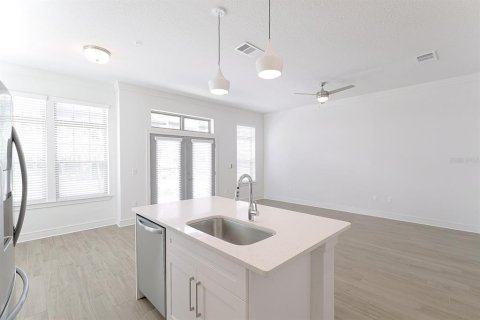 Townhouse in Sarasota, Florida 3 bedrooms, 159.05 sq.m. № 1832191 - photo 9