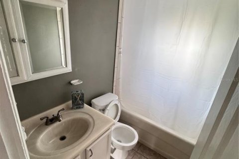 Купить виллу или дом в Винтер-Спрингс, Флорида 5 комнат, 117.99м2, № 1744397 - фото 2