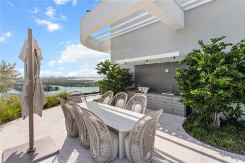 Condominio en alquiler en Miami Beach, Florida, 1 dormitorio, 43.29 m2 № 1988784 - foto 10