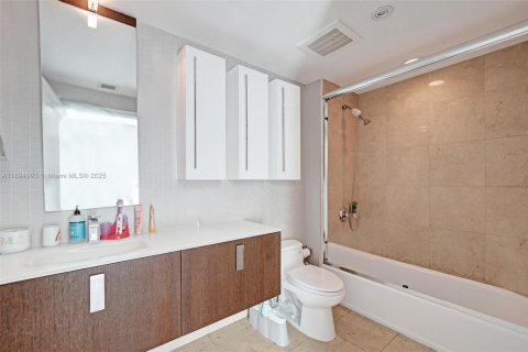 Condominio en venta en Aventura, Florida, 3 dormitorios, 169.55 m2 № 1947481 - foto 14