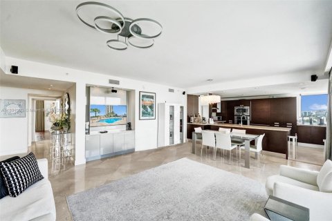 Condominio en venta en Aventura, Florida, 3 dormitorios, 169.55 m2 № 1947481 - foto 7