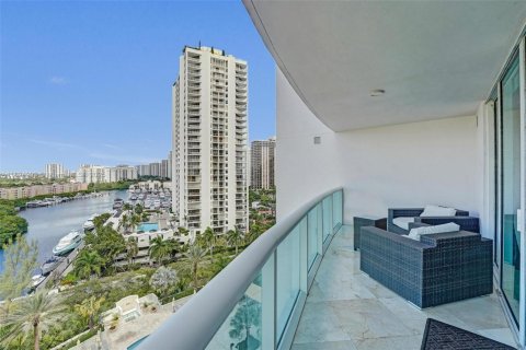 Condominio en Aventura, Florida, 3 dormitorios  № 1947481