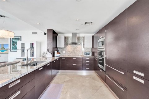 Condominio en venta en Aventura, Florida, 3 dormitorios, 169.55 m2 № 1947481 - foto 9