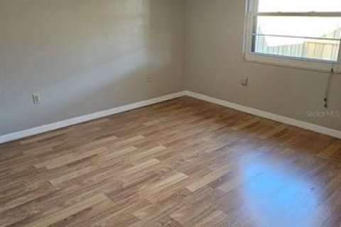 Condo in Kissimmee, Florida, 2 bedrooms № 2208230 - photo 10