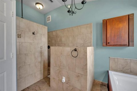 House in Sanford, Florida 4 bedrooms, 256.69 sq.m. № 1913704 - photo 18