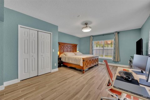 House in Sanford, Florida 4 bedrooms, 256.69 sq.m. № 1913704 - photo 15