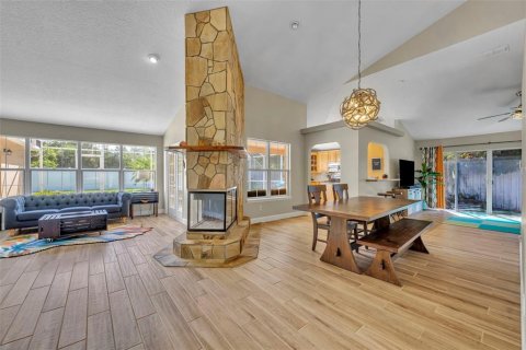 House in Sanford, Florida 4 bedrooms, 256.69 sq.m. № 1913704 - photo 5