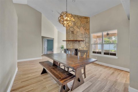 House in Sanford, Florida 4 bedrooms, 256.69 sq.m. № 1913704 - photo 8