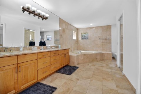 Casa en venta en Palmetto Bay, Florida, 5 dormitorios, 304.91 m2 № 2060094 - foto 22