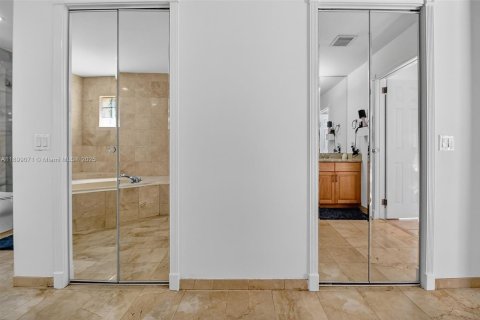 Casa en venta en Palmetto Bay, Florida, 5 dormitorios, 304.91 m2 № 2060094 - foto 25