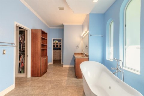 House in Daytona Beach, Florida 5 bedrooms, 344.11 sq.m. № 1585711 - photo 10