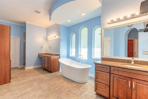 House in Daytona Beach, Florida 5 bedrooms, 344.11 sq.m. № 1585711 - photo 9