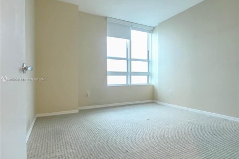 Condo in Miami, Florida, 2 bedrooms  № 1820015 - photo 25