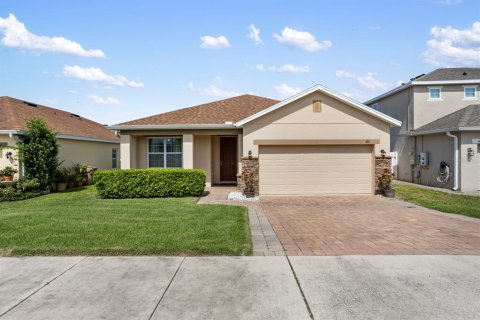 Casa en alquiler en Groveland, Florida, 4 dormitorios, 171.31 m2 № 1902242 - foto 1