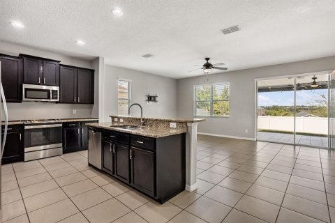 Casa en alquiler en Groveland, Florida, 4 dormitorios, 171.31 m2 № 1902242 - foto 14