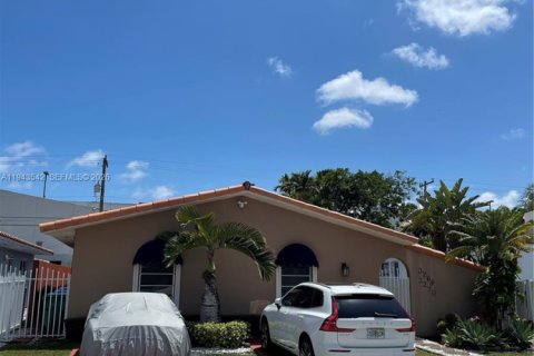 Immobilier commercial à vendre à Miami, Floride: 255.67 m2 № 2002684 - photo 14