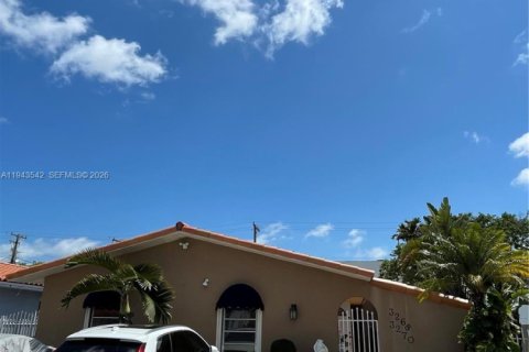 Immobilier commercial à Miami, Floride 255.67 m2 № 2002684