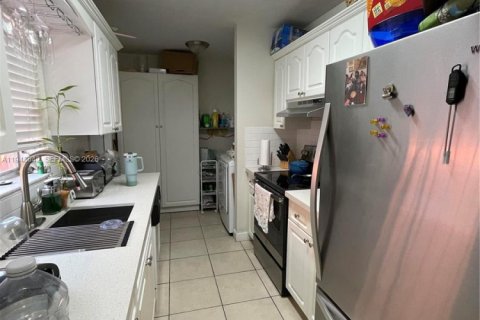 Immobilier commercial à vendre à Miami, Floride: 255.67 m2 № 2002684 - photo 17