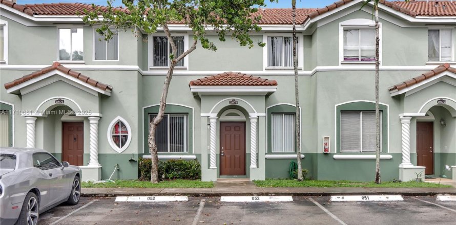 Condominio en Homestead, Florida, 3 dormitorios  № 2013202