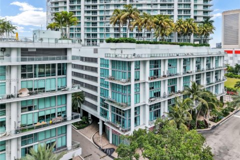 Condominio en venta en Miami, Florida, 2 dormitorios, 130.53 m2 № 2075451 - foto 21