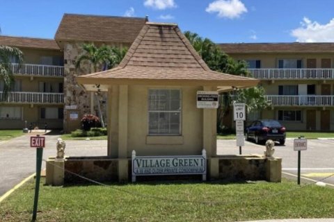 Condo à Palm Springs, Floride, 1 chambre  № 2176931