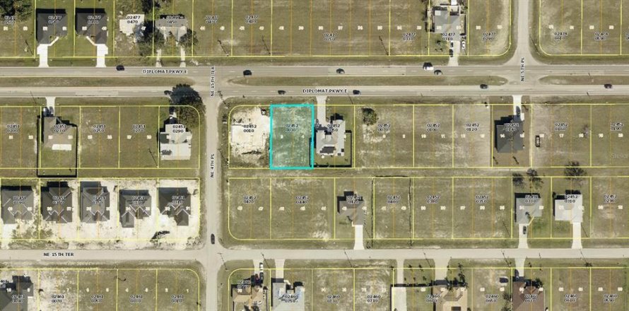 Land in Cape Coral, Florida № 1908839
