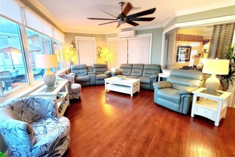 Casa en venta en Trinity, Florida, 4 dormitorios, 301.65 m2 № 1904687 - foto 25