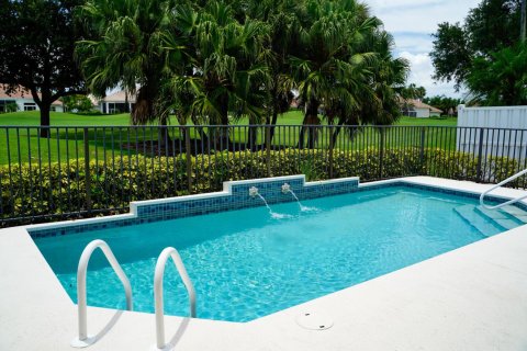 Casa en alquiler en West Palm Beach, Florida, 3 dormitorios, 151.62 m2 № 1079575 - foto 1