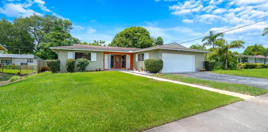 House in Plantation, Florida 3 bedrooms, 166.85 sq.m. № 2184637