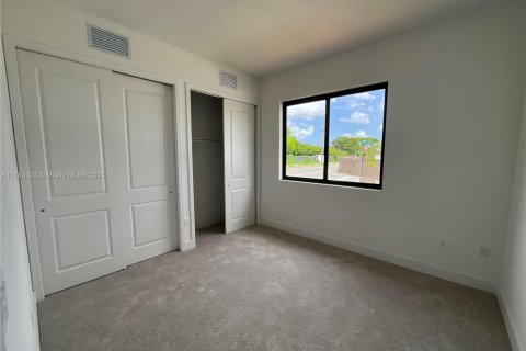 House in Homestead, Florida 4 bedrooms № 1689381 - photo 9