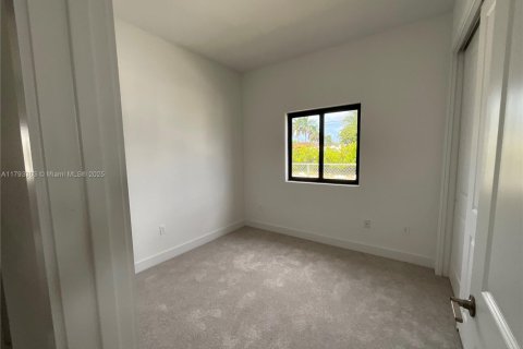 House in Homestead, Florida 4 bedrooms № 1689381 - photo 13