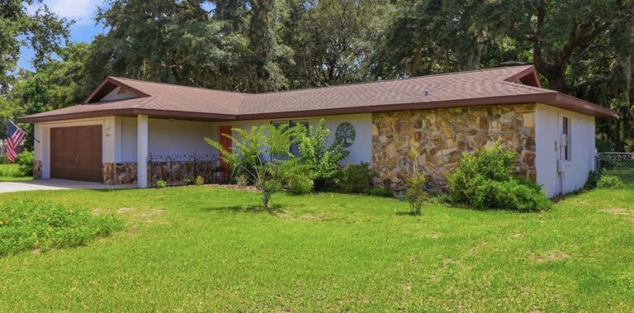 Villa ou maison à Inverness, Floride 3 chambres, 157.38 m2 № 2229771
