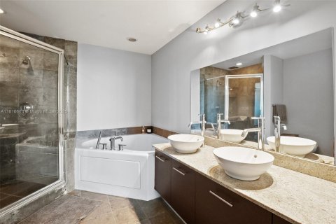 Condo in Aventura, Florida, 3 bedrooms  № 1776092 - photo 19