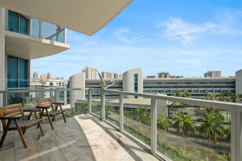 Condo in Aventura, Florida, 3 bedrooms  № 1776092 - photo 25