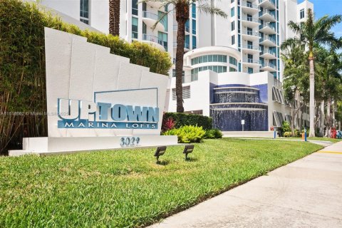 Condo in Aventura, Florida, 3 bedrooms  № 1776092 - photo 1