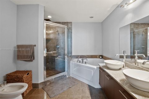 Condo in Aventura, Florida, 3 bedrooms  № 1776092 - photo 20